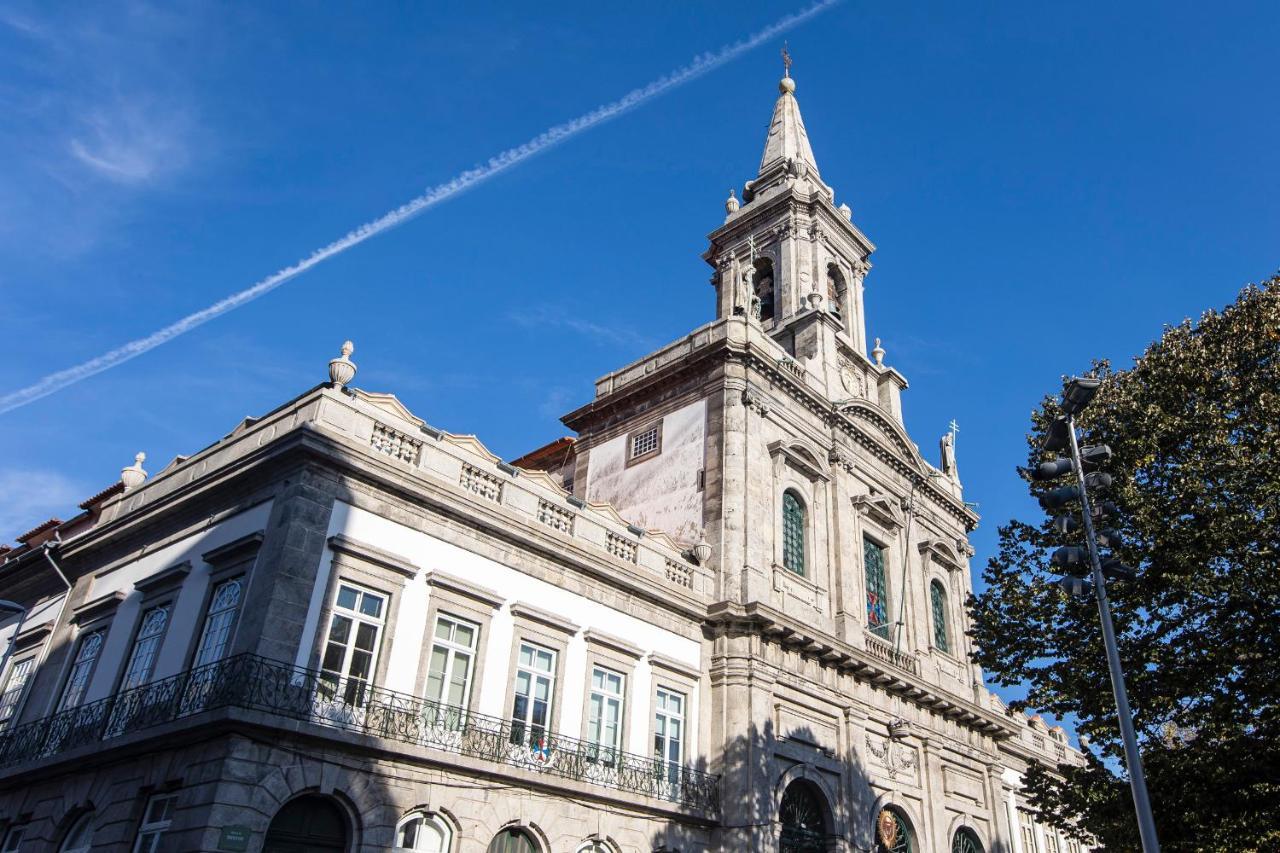 Elegant Downtown 1Br Flat W/ Ac By Lovelystay Porto Bagian luar foto