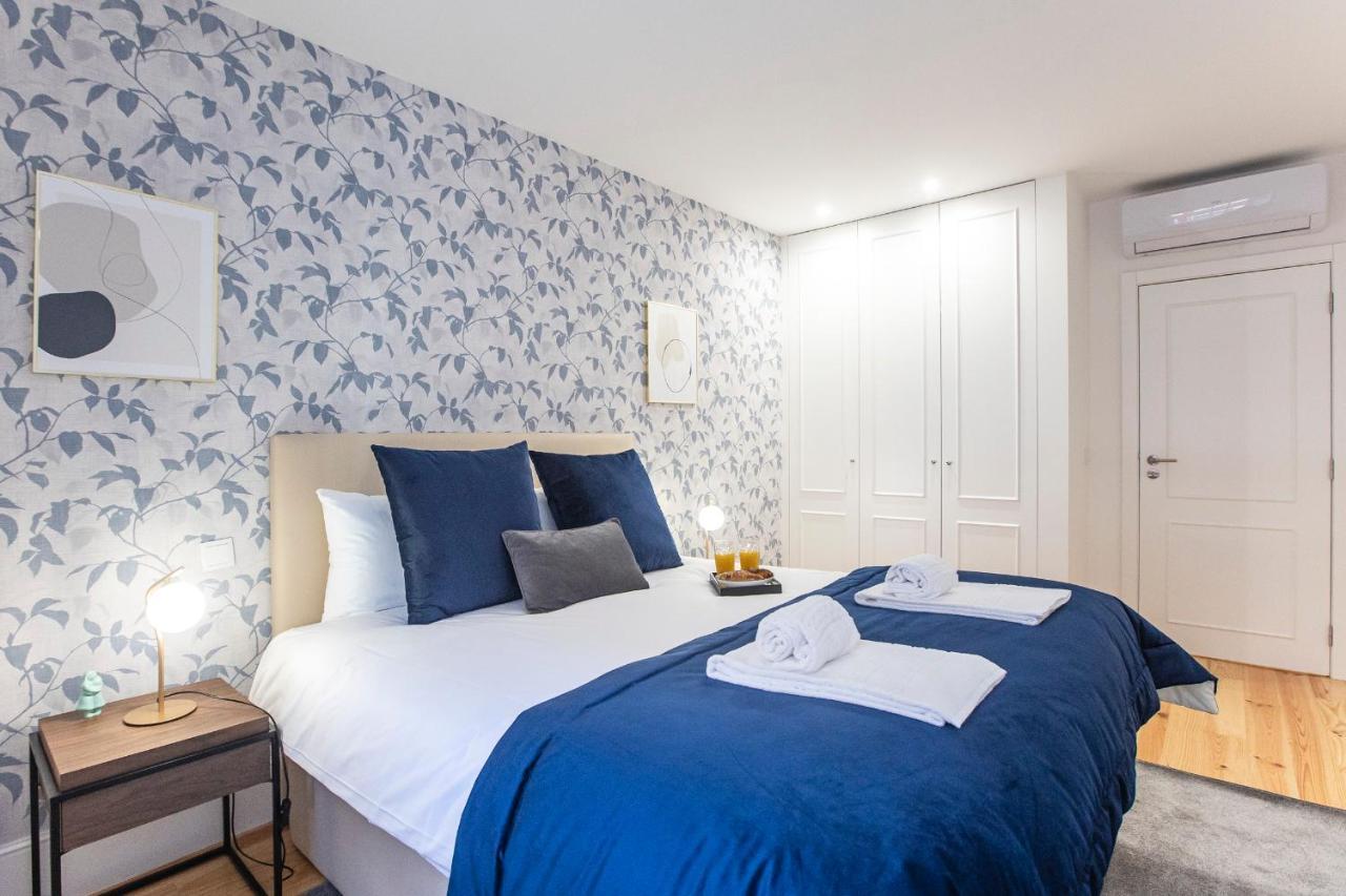 Elegant Downtown 1Br Flat W/ Ac By Lovelystay Porto Bagian luar foto